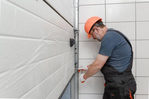 How to Identify and Fix Common Garage Door Issues