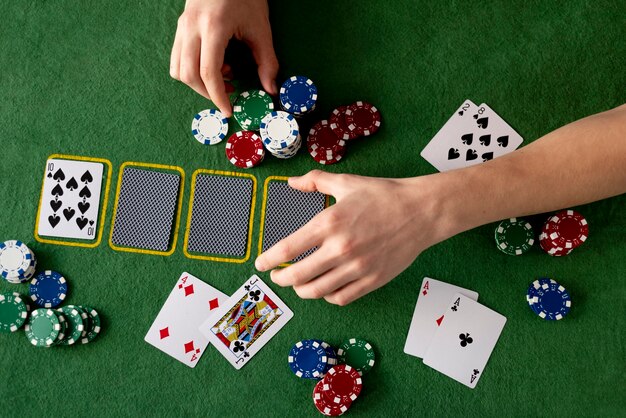 How to play smart with pkvgames online